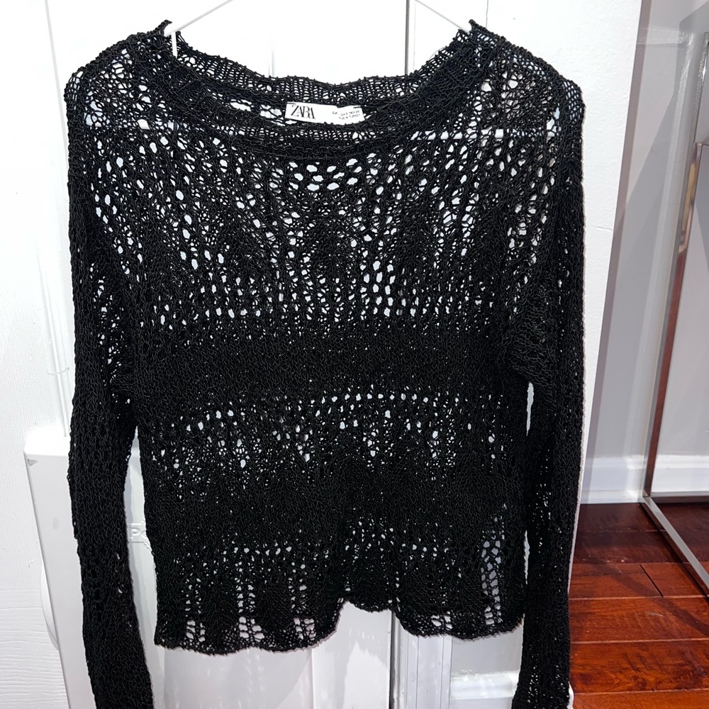 ZARA Black Crocheted Open Knit Scalloped Crewneck Sweat Small